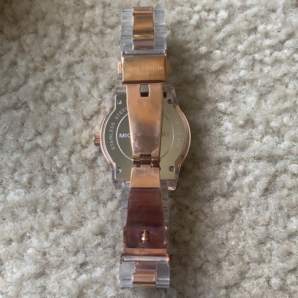 Rose gold Michael Kors watch - Picture 2 of 7